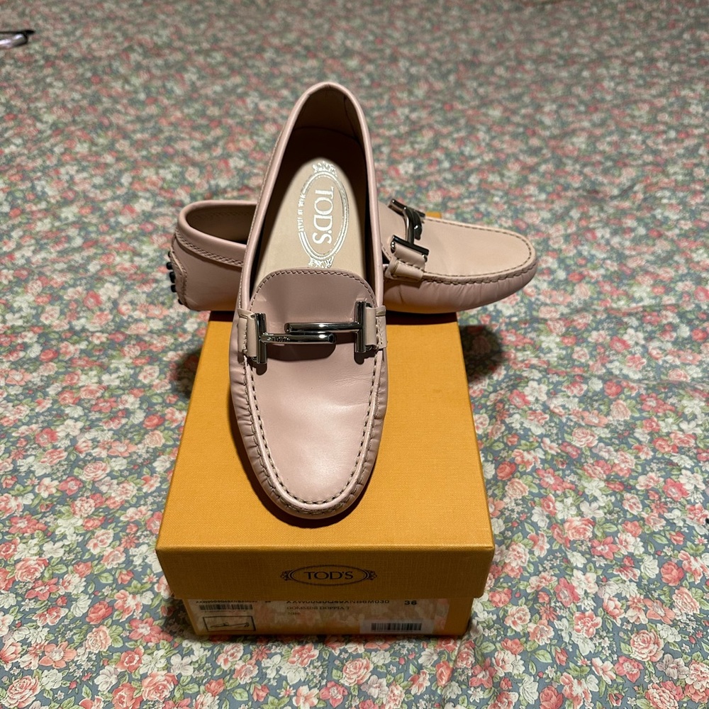 Tods tod rubber mocassin pale pink
